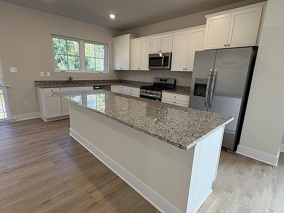 2nd image of 1244 Barkleyridge Lane Gln