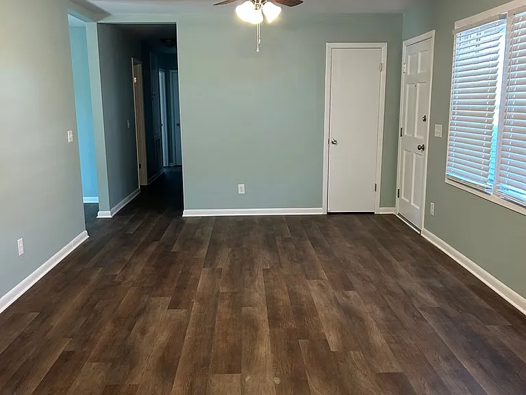 103 W Emerald Dr — Photo 3