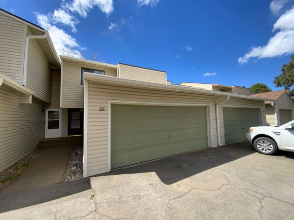 22 Westlake Dr NE