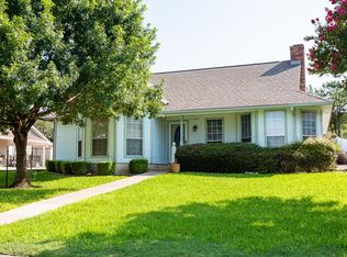 1440 Gloucester Point, Kerrville, TX 78028