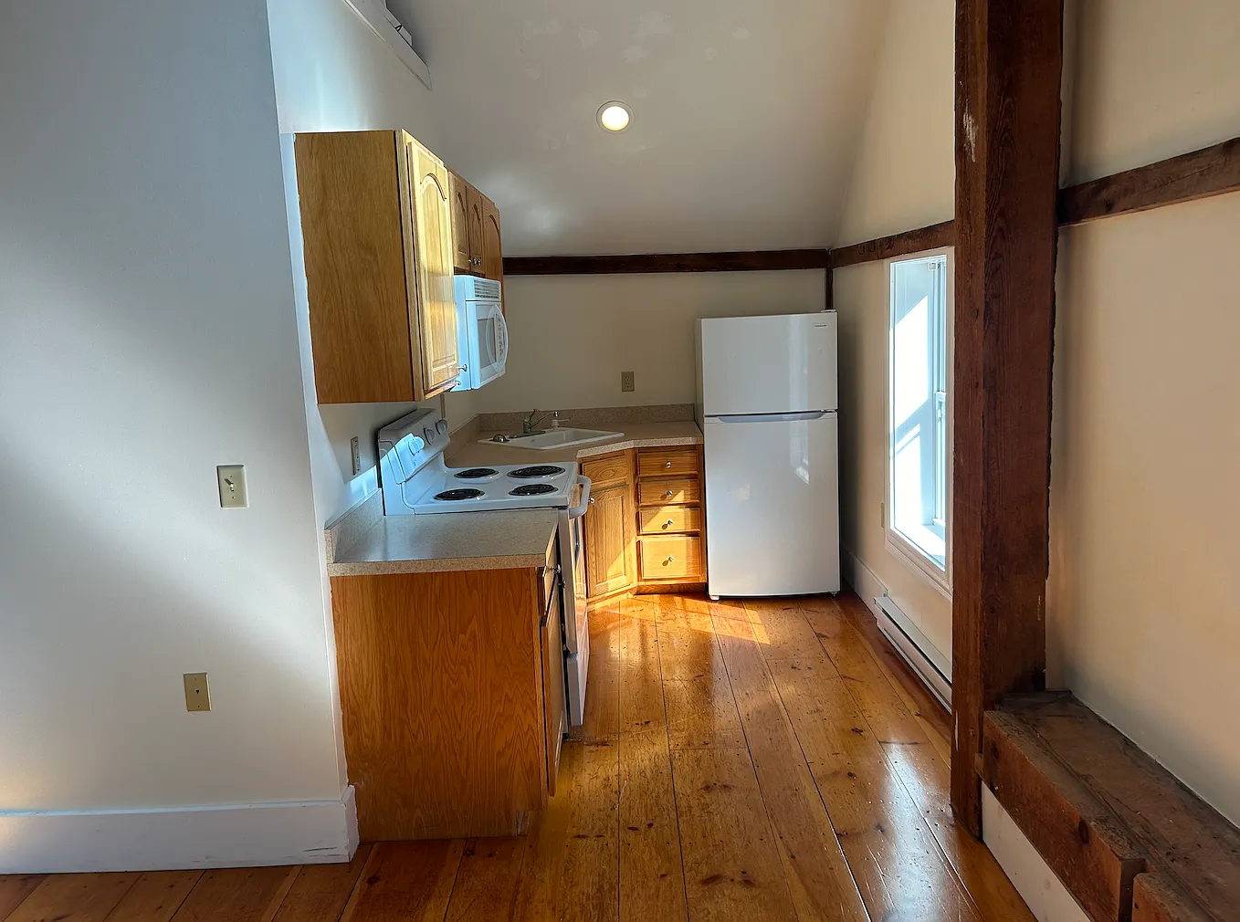 1 bed, 1357 sqft, $2,100 — Photo 1