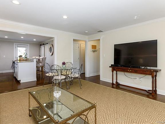5th image of 32 Oak Grove Pl