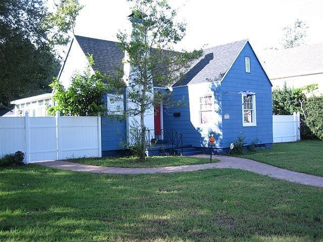 2nd image of 3020 8th Ave N