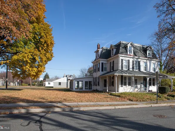 308 Pennsylvania Ave, Kutztown, PA 19530