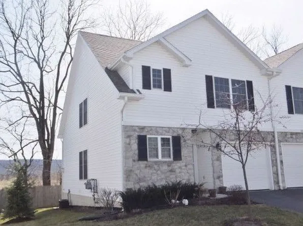 160 Gala Dr, State College, PA 16801