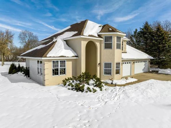 1900 Spring Lake Cir, Jordan, MN 55352