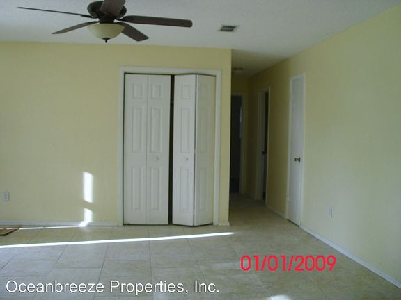 2nd image of 2327 Travelers Palm Dr