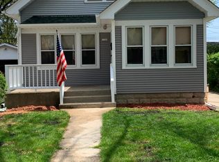 1264 N 71st St, Wauwatosa, WI 53213