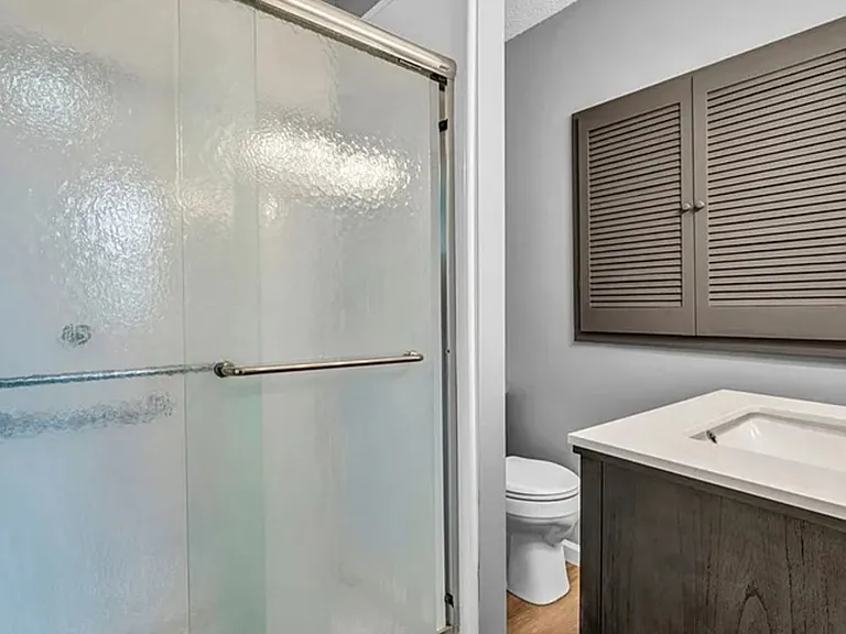 204 Grove Ave — Photo 12