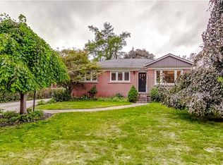 1059 Shepherds Dr, Burlington, ON L7T 3R4