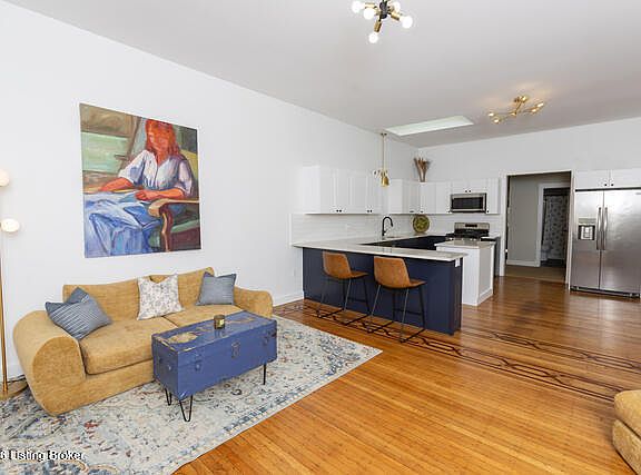 4th image of 1004 Ash St