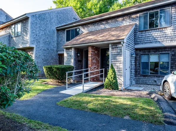 8 Townhouse Terrace #8, Hyannis, MA 02601