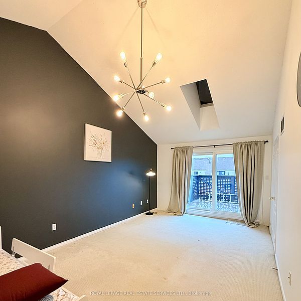 Oakville Townhouse for rent - 4 Bedrooms — photo 12