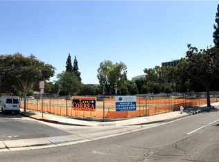 925 N Flower St, Santa Ana, CA 92703