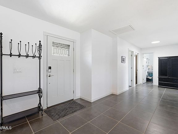 5th image of 1321 E Earll Drive