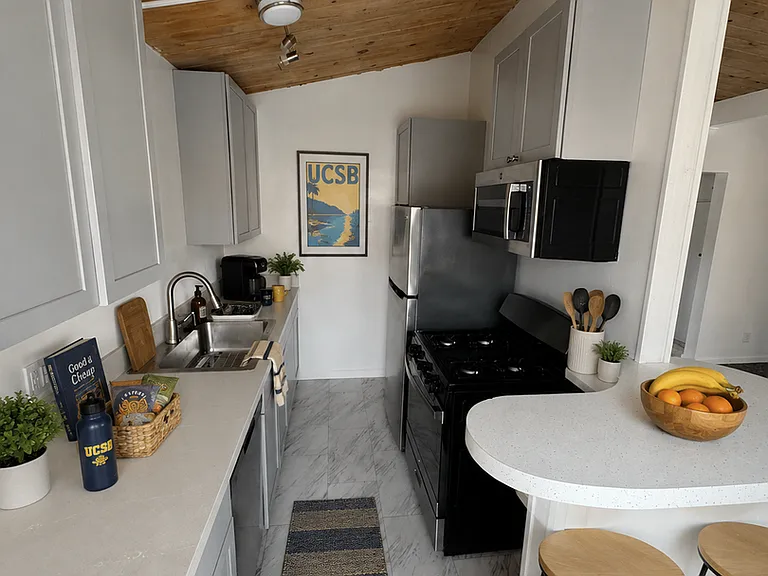6587 Cervantes Rd — Photo 25