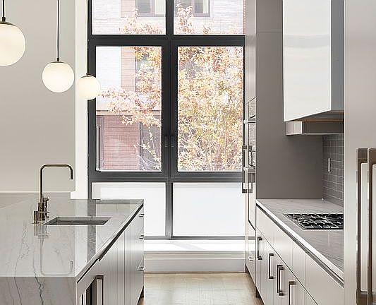 4th image of 435 W 19th St