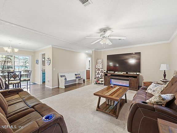 3rd image of 102 LAKE SHORE Lane