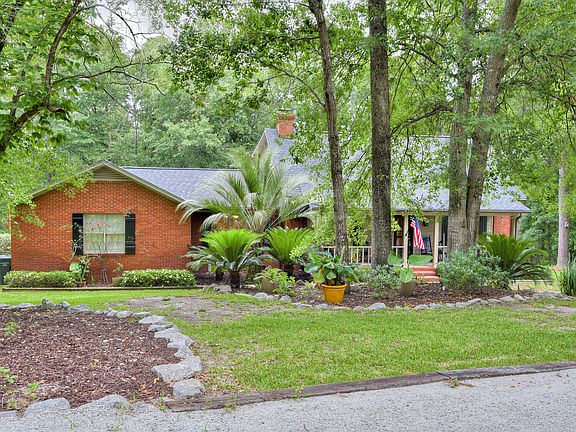 4th image of 1032 Cumberland Dr