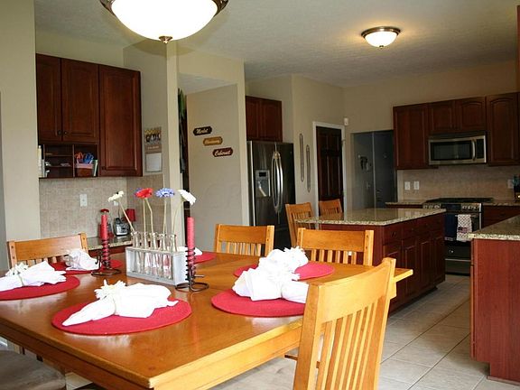 4th image of 9470 Santa Clara Cir