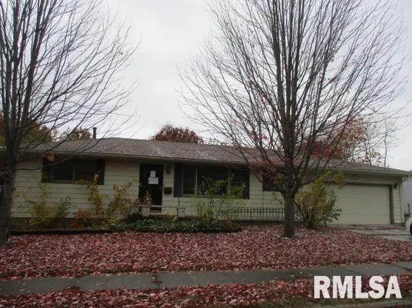 2001 Westgate Rd, Pekin, IL 61554