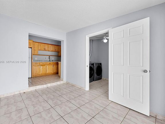 5th image of 2028 SW 103rd Ct