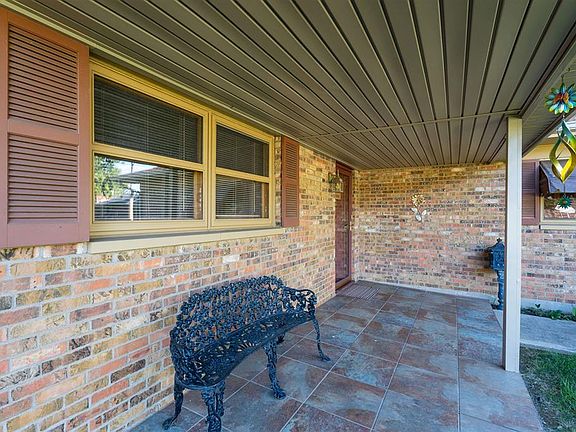5th image of 2520 Middleground Dr N