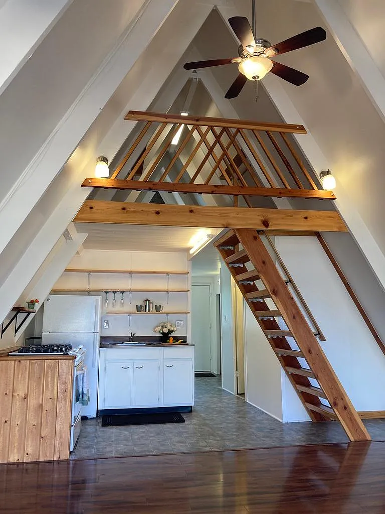 710 Crescent Dr. — Photo 3