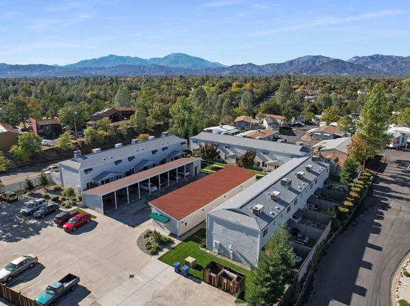 North Lake Village, 4296 Clay St #2, Redding, CA 96003