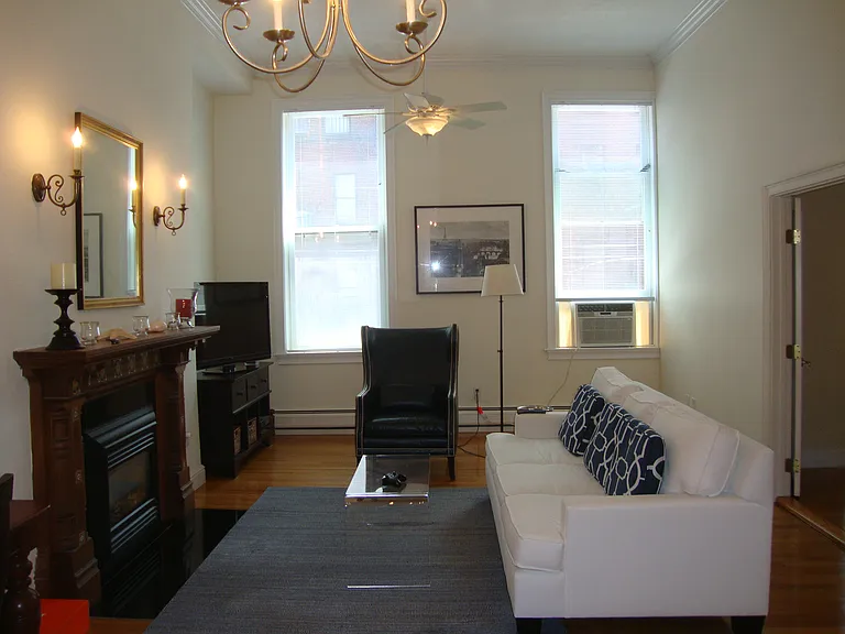 271 Beacon St #2 — Photo 4