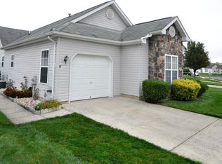 5 Spring Ln, Edgewater Park, NJ 08010