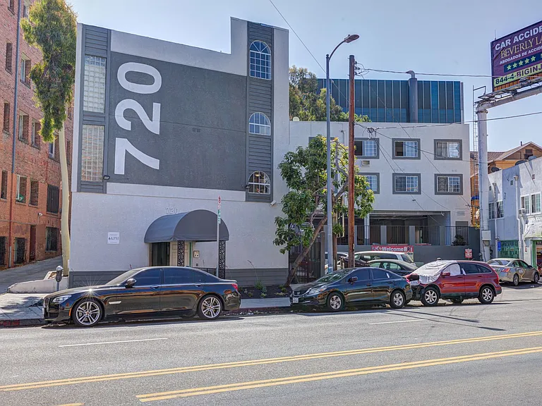 Hoover Street Residences — Photo 16
