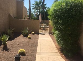955 E Parocela Pl #10, Palm Springs, CA 92264