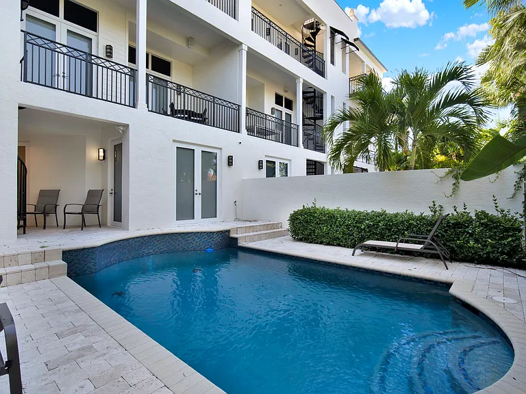 425 N Ocean Blvd #3 — Photo 12