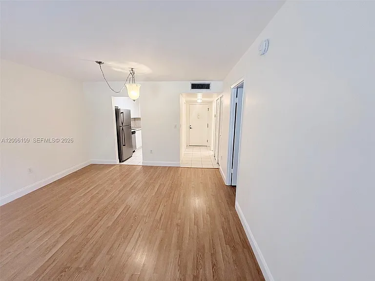 1400 Saint Charles Pl #314 — Photo 3