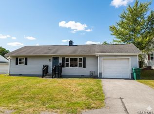 215 Sherwood Dr, Johnstown, PA 15905