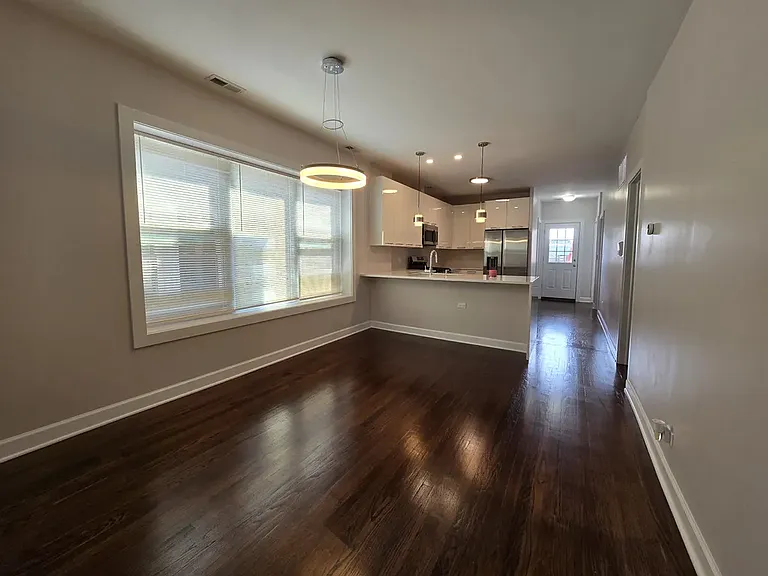 5922 N Washtenaw Ave #1 — Photo 6