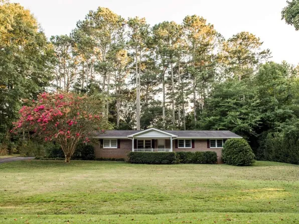 192 Brownwood Dr, Hull, GA 30646