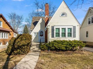 1365 Elizabeth St, Crete, IL 60417