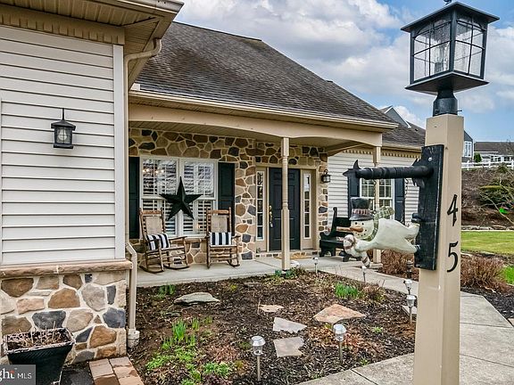 4th image of 45 Thea Ct