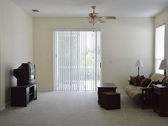 3rd image of 1810 Sassafras Dr