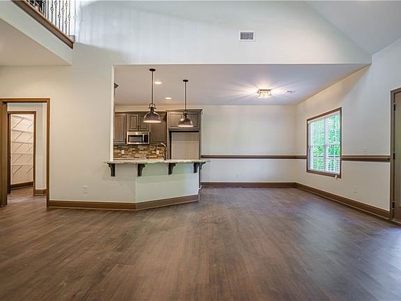 3rd image of 63 Lee Road 2209