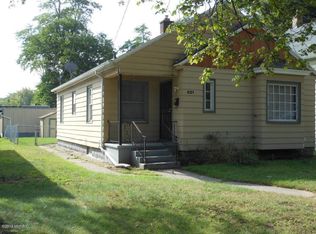 821 W Larch Ave, Muskegon, MI 49441