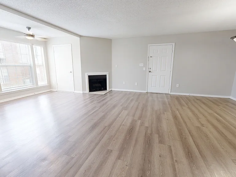 Beautiful Open Floor Plan with Sunroom Beautiful Open Floor Plan with Sunroom
