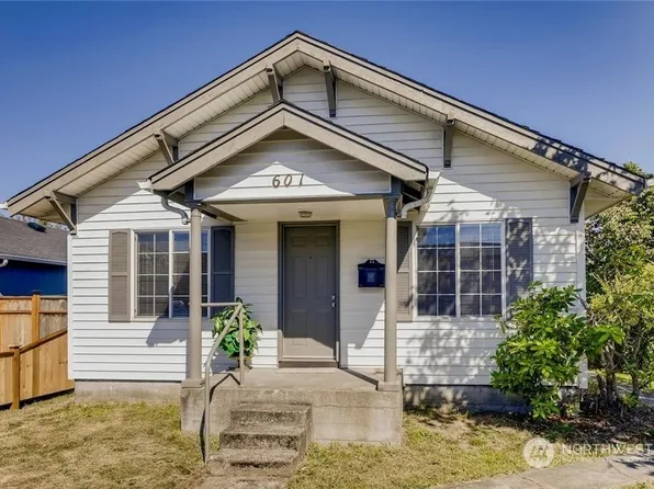601 2nd Street SE, Puyallup, WA 98372