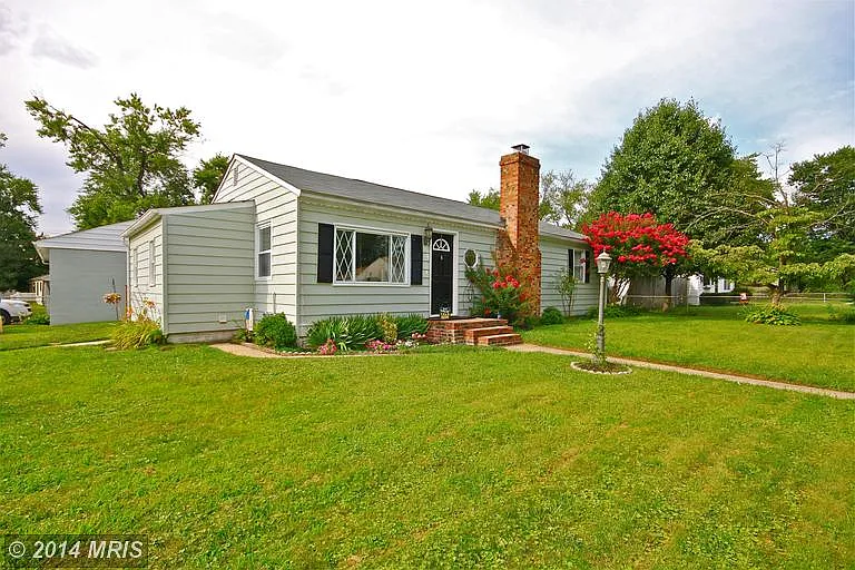 4 Bertram Dr photo 1
