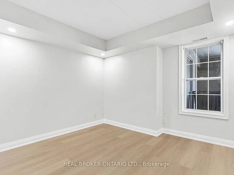 1421 Walkers Line #206 — Photo 20
