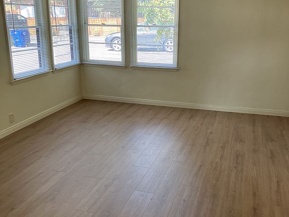 3rd image of 215 N Myrtle Ave #17362293