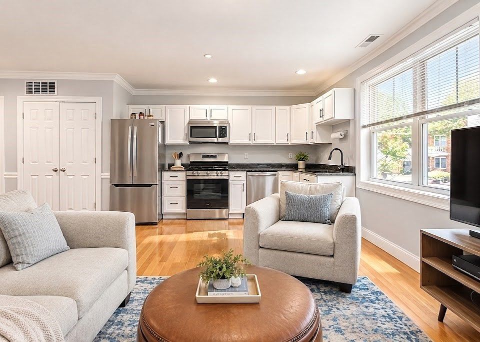 1st image of 40 Hancock St APT 10