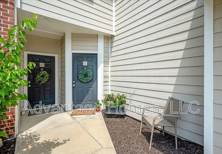 11610 Tomahawk Creek Pkwy #I — Photo 3